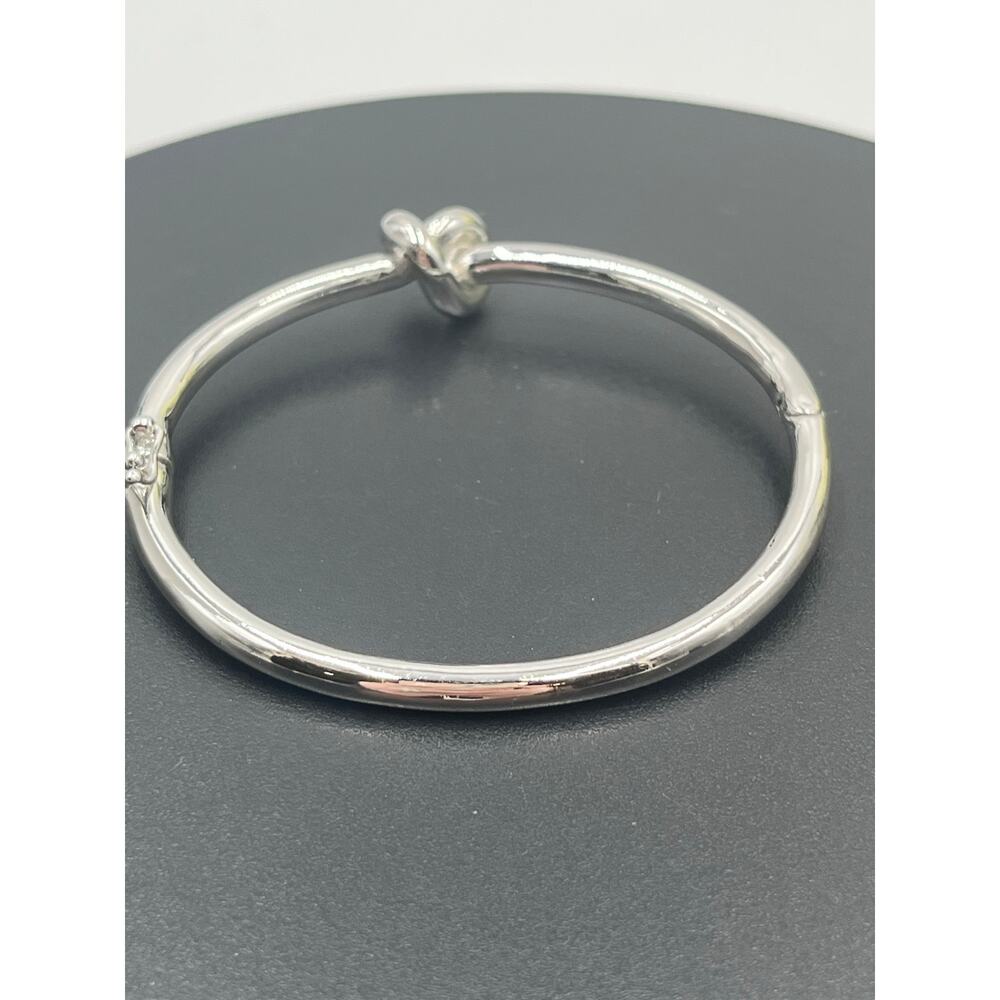 Kate Spade Sailor's Knot Love Knot‎ Polished Silver Tone Hinged Bangle Bracelet - Picture 5 of 9